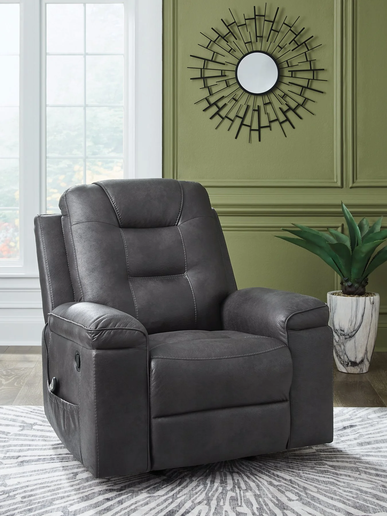Stockworth Recliner - Image 13