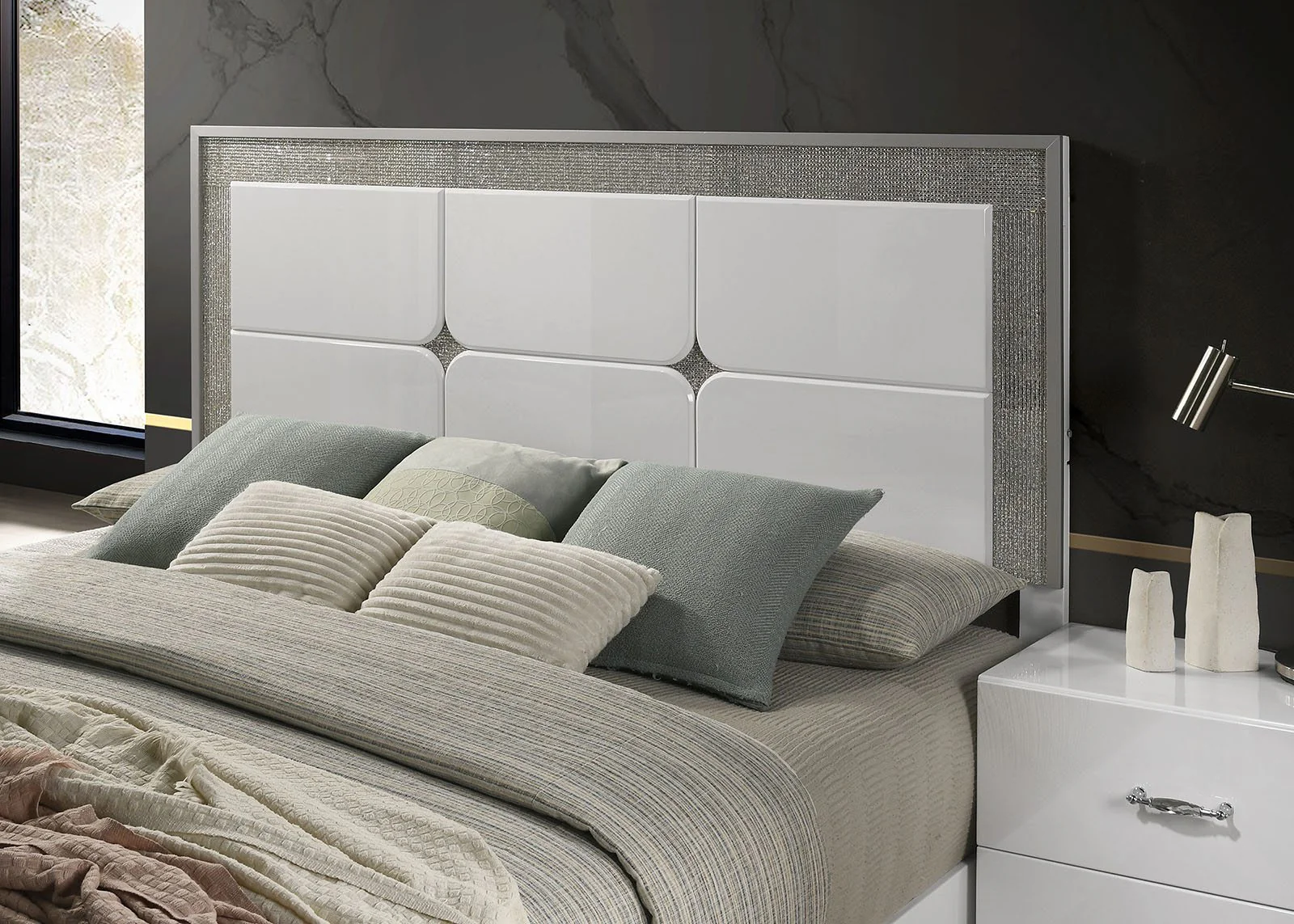 Stoholm E.King Bed, White - Image 2
