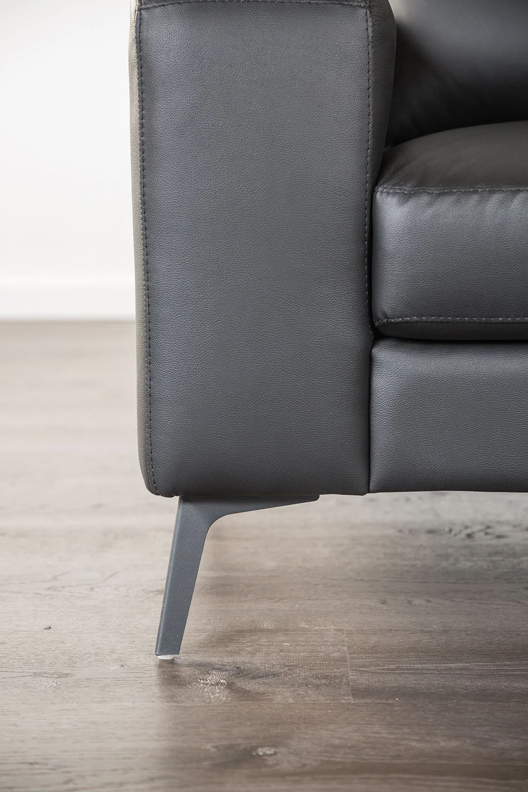 Stordal Sectional, Right Chaise, Black - Image 4