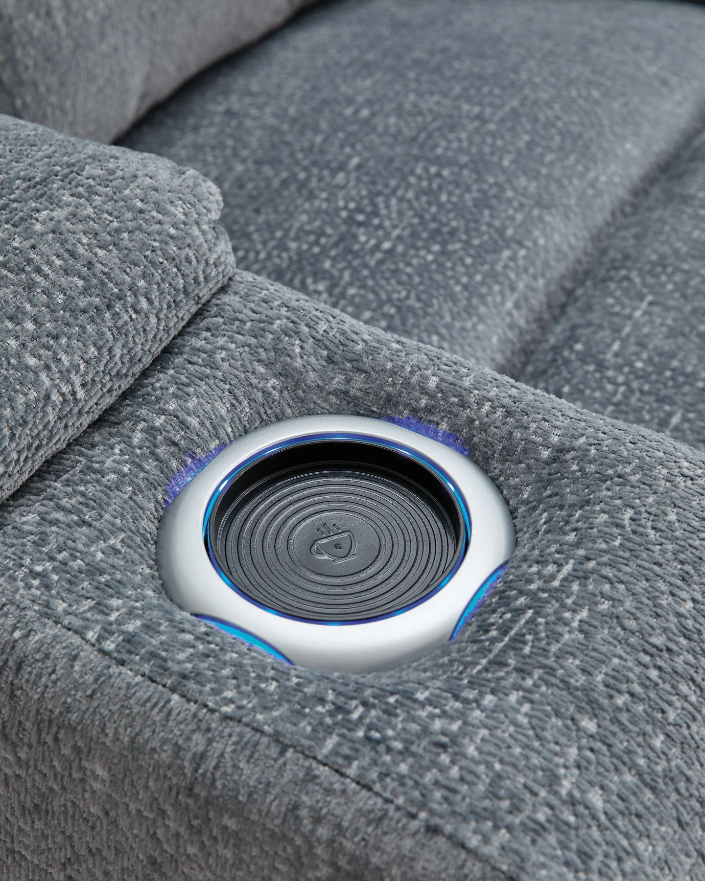 Studio Cave Power Recliner - Image 12