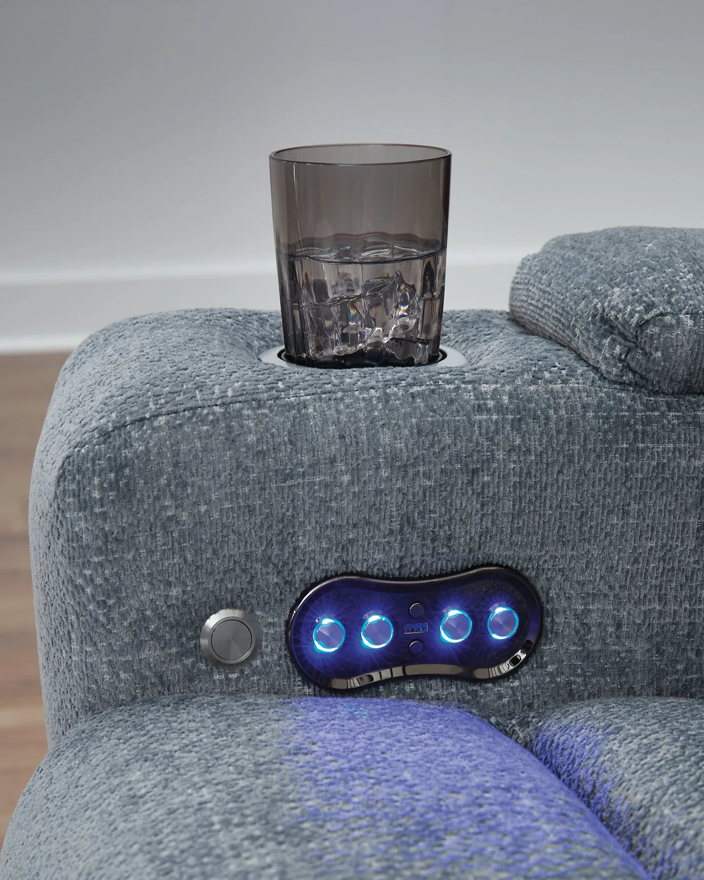 Studio Cave Power Reclining Loveseat with Console - Image 15