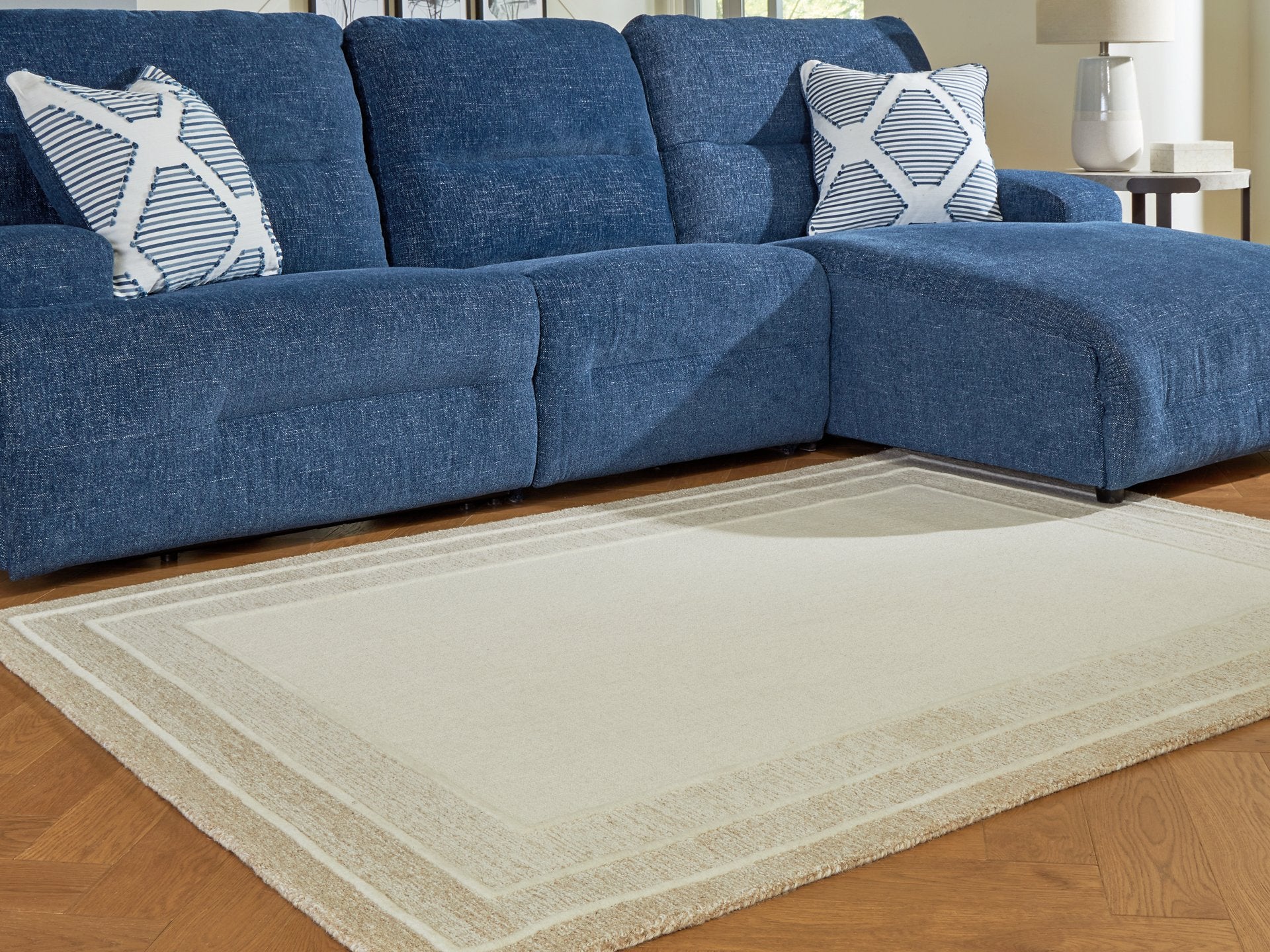 Teelgan Rug - Image 2