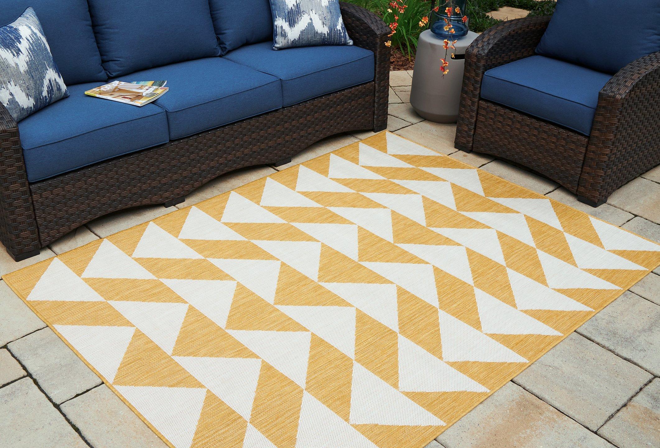 Thomley 5' x 7' Rug - Image 2