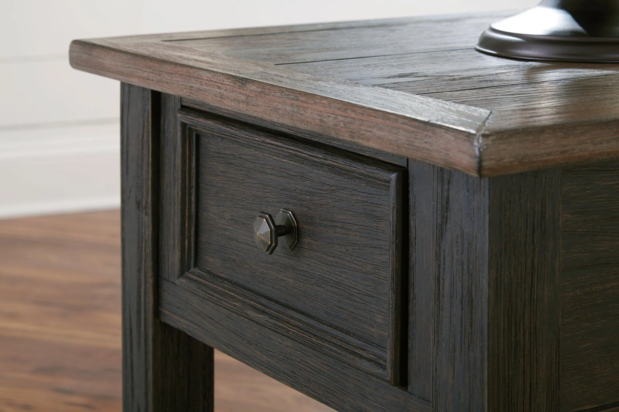 Tyler Creek Occasional Table Set - Image 11