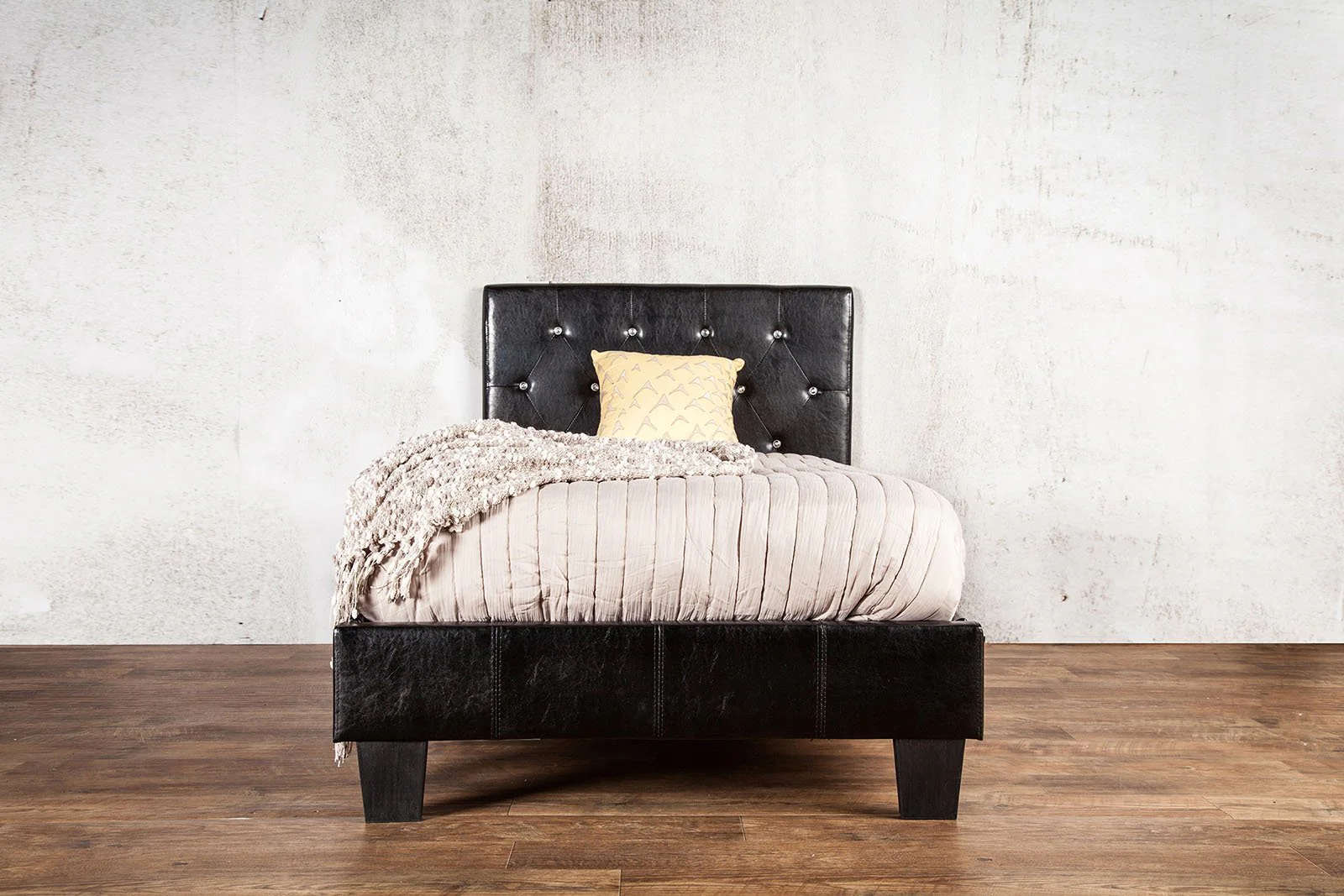 Velen Cal.King Bed, Black - Image 8