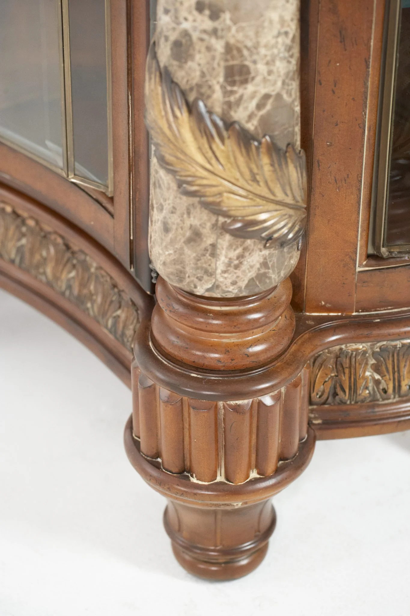 Villa Valencia Sideboard with Mirror - Classic Chestnut - Image 7