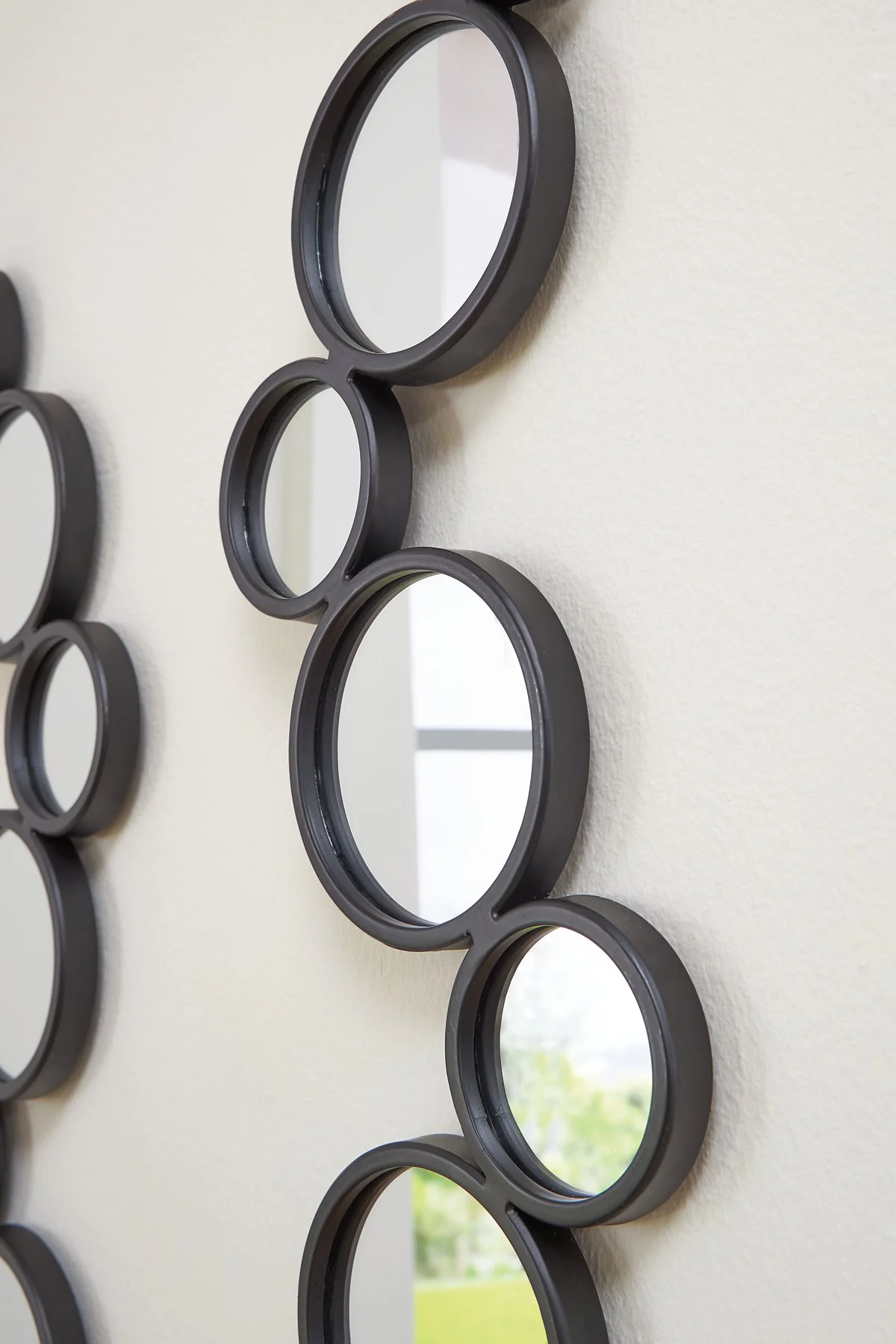 Vinler Accent Mirror Set (Set of 2) - Image 10