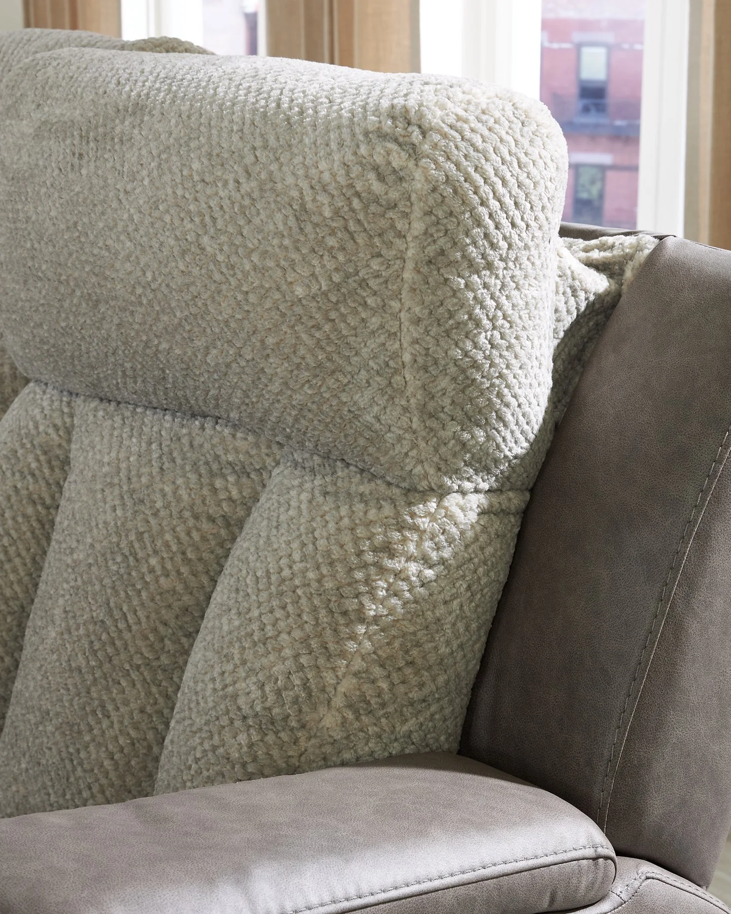 WhipLash Power Recliner - Image 9