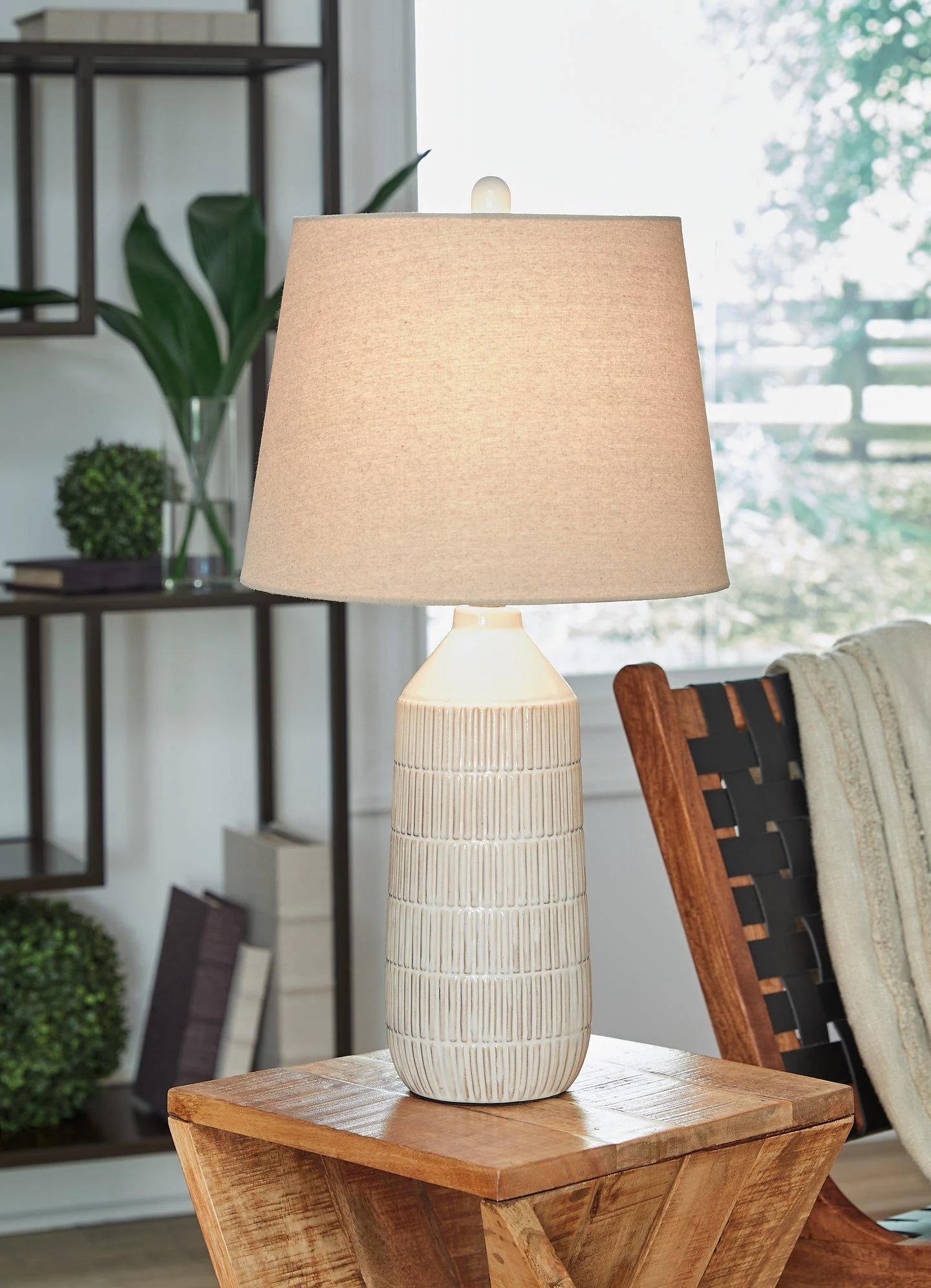 Willport Table Lamp (Set of 2) - Image 2