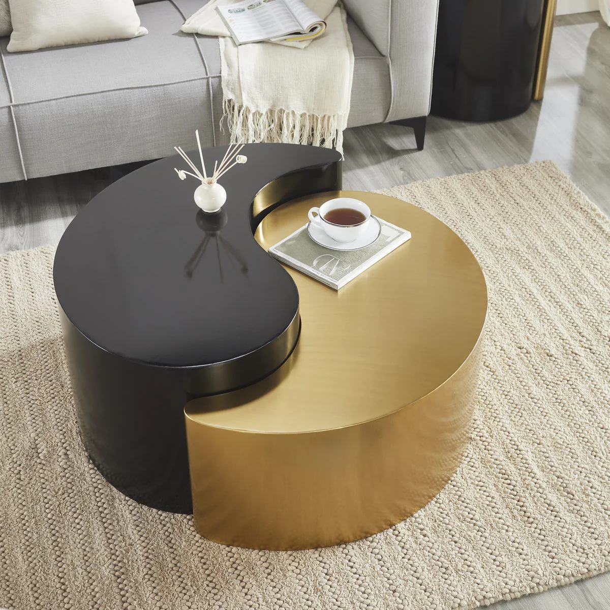 Ying Yang  Coffee Table in Black & Gold - Image 3